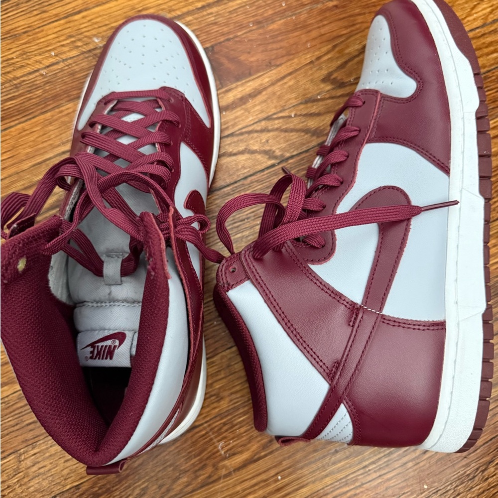 Nike Men's High Top Sneakers - Maroon & White